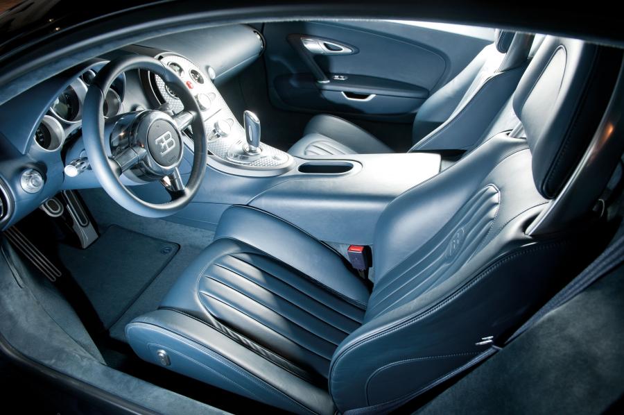  Bugatti Veyron 16.4 2008 года  (фото 16 из 31)